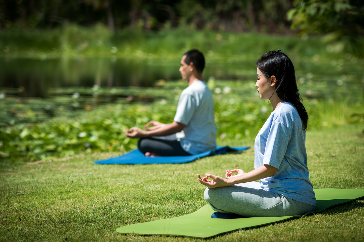 บำบัดยาเสพติด ด้วยการนั่งสมาธิ (Mindfulness meditation)